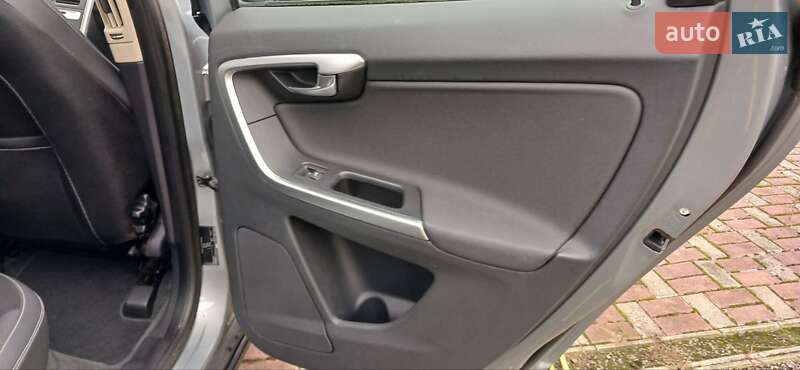 Внедорожник / Кроссовер Volvo XC60 2010 в Дубно