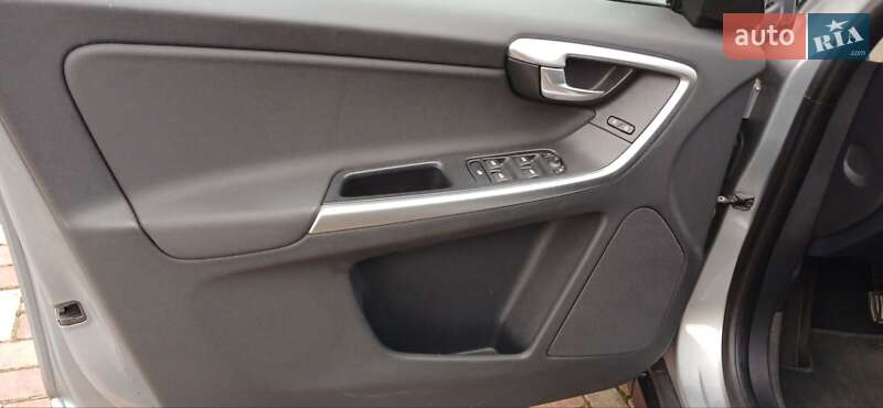 Внедорожник / Кроссовер Volvo XC60 2010 в Дубно