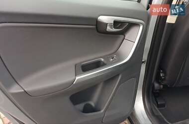 Внедорожник / Кроссовер Volvo XC60 2010 в 