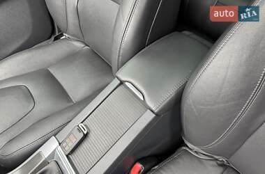 Внедорожник / Кроссовер Volvo XC60 2016 в 