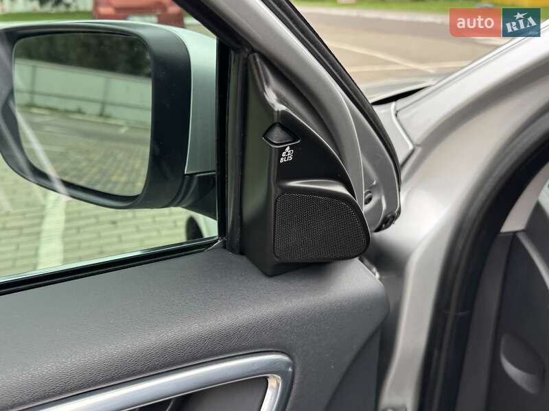 Внедорожник / Кроссовер Volvo XC60 2016 в Луцке