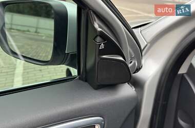 Внедорожник / Кроссовер Volvo XC60 2016 в 