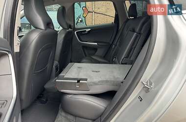 Внедорожник / Кроссовер Volvo XC60 2016 в 