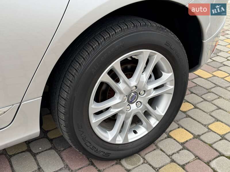 Внедорожник / Кроссовер Volvo XC60 2016 в Луцке