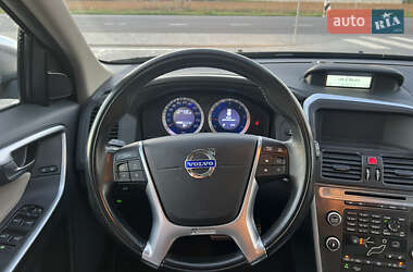 Внедорожник / Кроссовер Volvo XC60 2010 в 