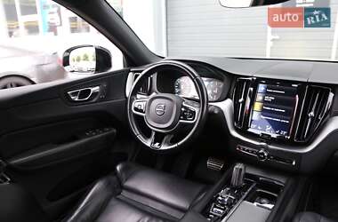 Внедорожник / Кроссовер Volvo XC60 2019 в 