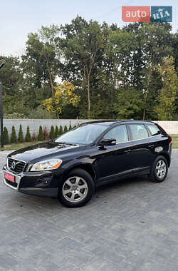 Внедорожник / Кроссовер Volvo XC60 2010 в 