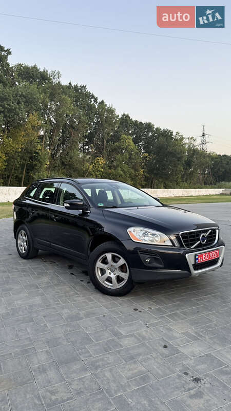 Внедорожник / Кроссовер Volvo XC60 2010 в Луцке