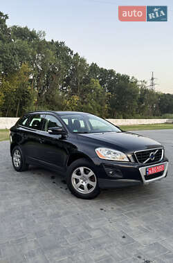 Внедорожник / Кроссовер Volvo XC60 2010 в 