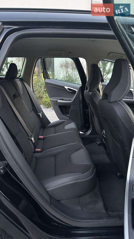 Внедорожник / Кроссовер Volvo XC60 2010 в Луцке