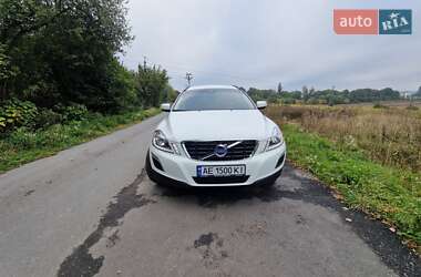 Внедорожник / Кроссовер Volvo XC60 2012 в 