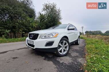 Внедорожник / Кроссовер Volvo XC60 2012 в 