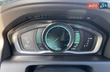 Внедорожник / Кроссовер Volvo XC60 2013 в 