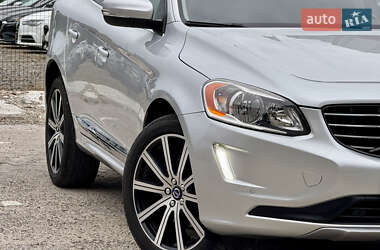 Внедорожник / Кроссовер Volvo XC60 2015 в 