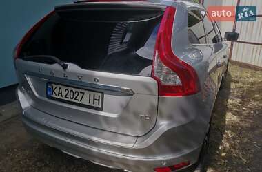 Внедорожник / Кроссовер Volvo XC60 2015 в 
