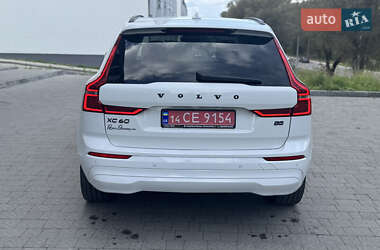Внедорожник / Кроссовер Volvo XC60 2022 в 
