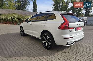 Внедорожник / Кроссовер Volvo XC60 2023 в 