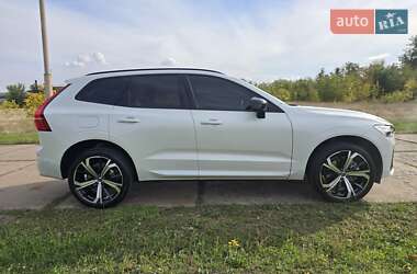 Внедорожник / Кроссовер Volvo XC60 2023 в 