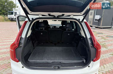 Внедорожник / Кроссовер Volvo XC60 2015 в 