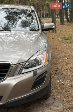 Внедорожник / Кроссовер Volvo XC60 2012 в 