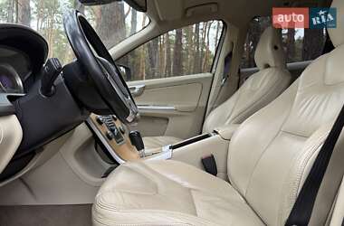 Внедорожник / Кроссовер Volvo XC60 2012 в 