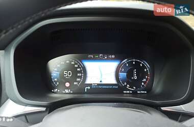 Внедорожник / Кроссовер Volvo XC60 2018 в 