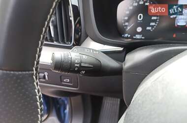 Внедорожник / Кроссовер Volvo XC60 2018 в 