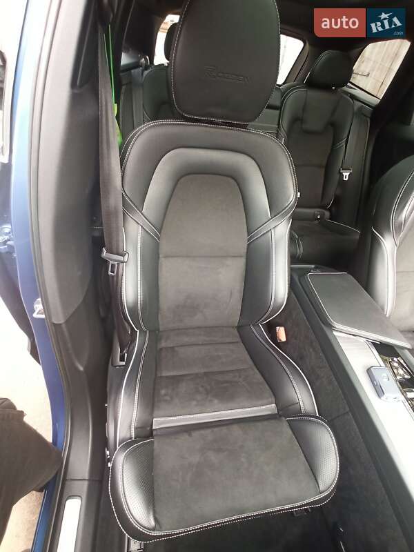 Внедорожник / Кроссовер Volvo XC60 2018 в Киеве