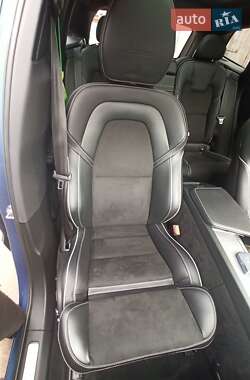 Внедорожник / Кроссовер Volvo XC60 2018 в 