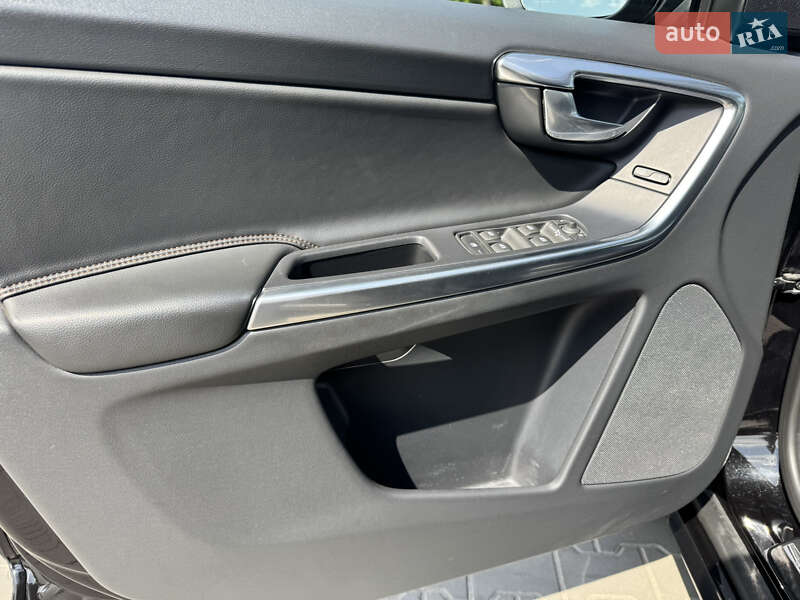 Внедорожник / Кроссовер Volvo XC60 2016 в Луцке