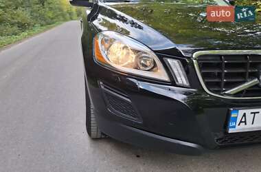 Внедорожник / Кроссовер Volvo XC60 2012 в 