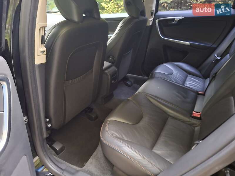 Позашляховик / Кросовер Volvo XC60 2012 в Івано-Франківську