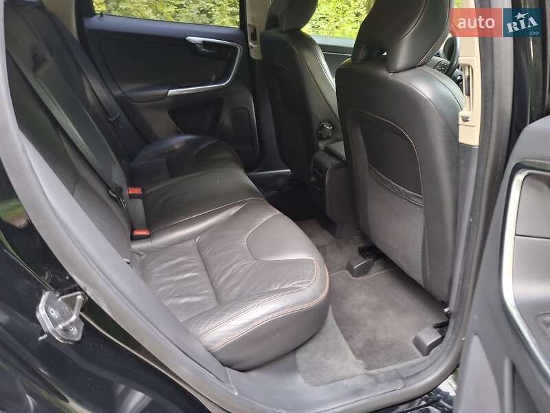 Позашляховик / Кросовер Volvo XC60 2012 в Івано-Франківську