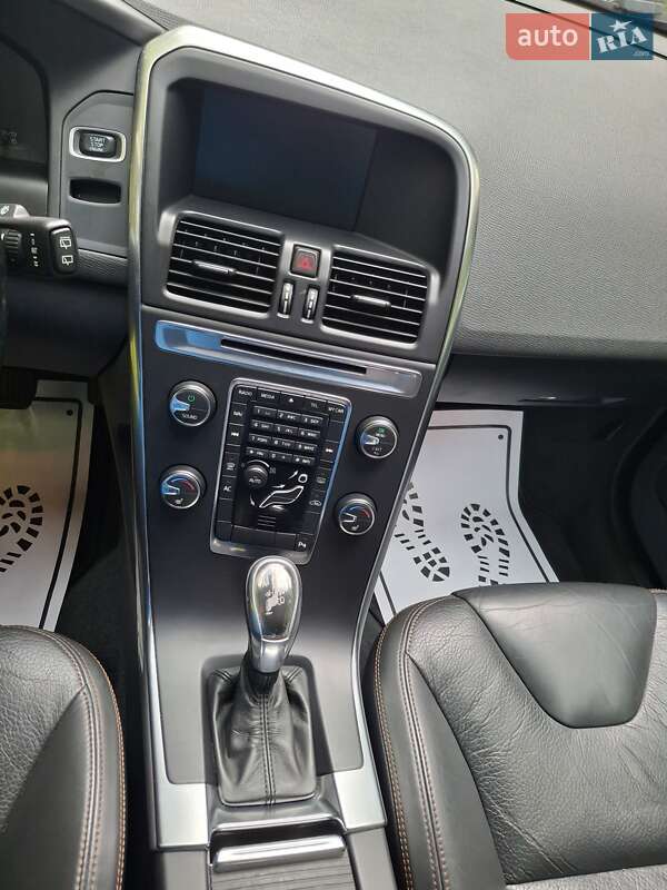 Позашляховик / Кросовер Volvo XC60 2012 в Івано-Франківську