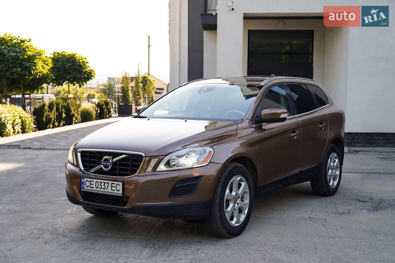 Внедорожник / Кроссовер Volvo XC60 2012 в 