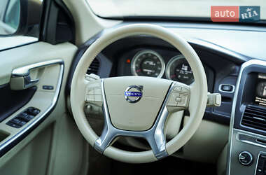 Внедорожник / Кроссовер Volvo XC60 2012 в 