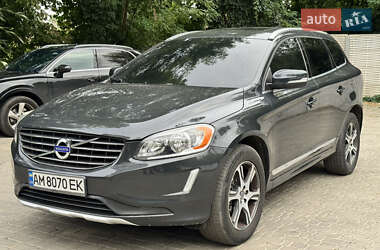 Внедорожник / Кроссовер Volvo XC60 2015 в 