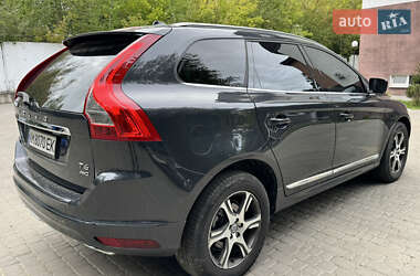 Внедорожник / Кроссовер Volvo XC60 2015 в 