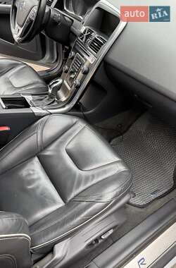 Позашляховик / Кросовер Volvo XC60 2013 в 