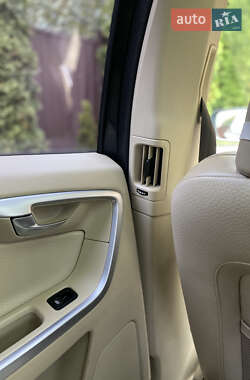 Внедорожник / Кроссовер Volvo XC60 2009 в 