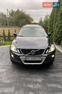 Внедорожник / Кроссовер Volvo XC60 2009 в 