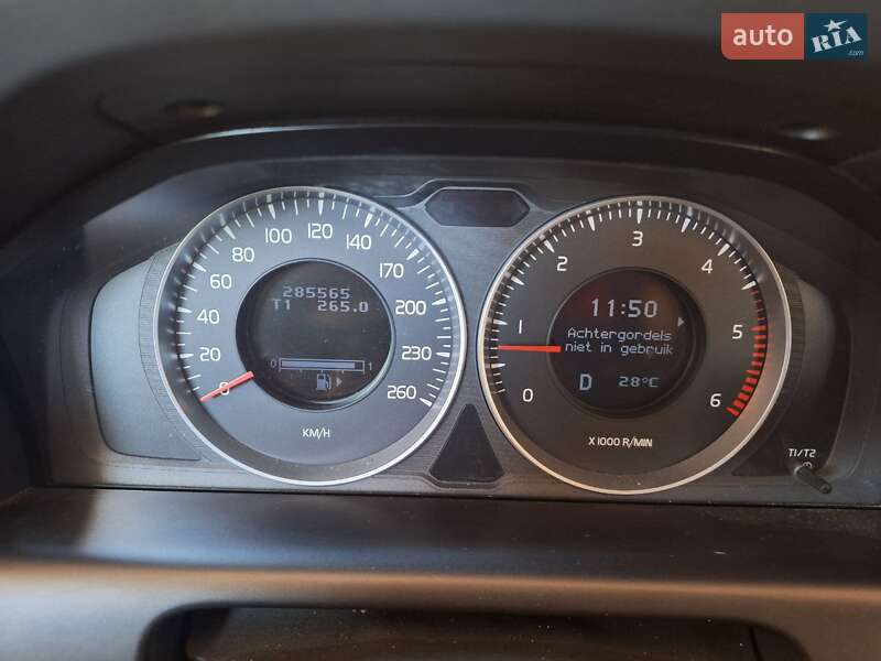 Позашляховик / Кросовер Volvo XC60 2012 в  фото Позашляховик / Кросовер Volvo XC60 2012 в