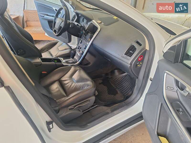 Внедорожник / Кроссовер Volvo XC60 2012 в Харькове