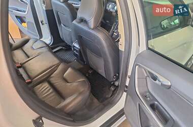 Позашляховик / Кросовер Volvo XC60 2012 в  фото 9 Позашляховик / Кросовер Volvo XC60 2012 в