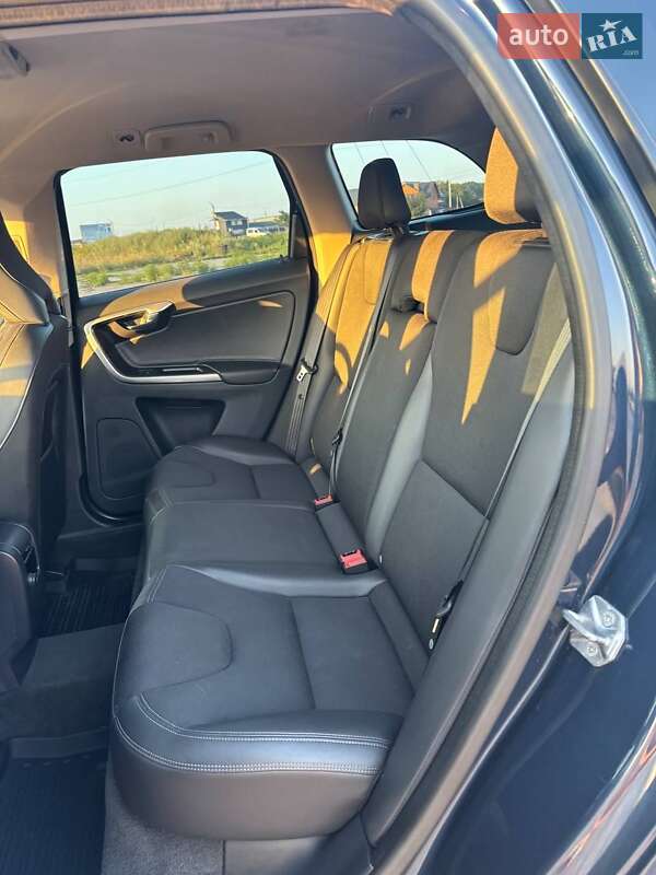 Внедорожник / Кроссовер Volvo XC60 2015 в Виннице фото 13 Внедорожник / Кроссовер Volvo XC60 2015 в Виннице