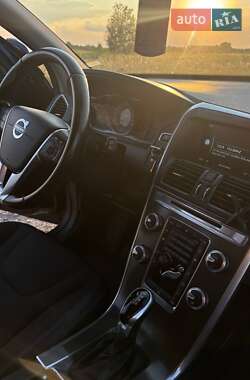 Внедорожник / Кроссовер Volvo XC60 2015 в 