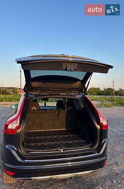 Внедорожник / Кроссовер Volvo XC60 2015 в 