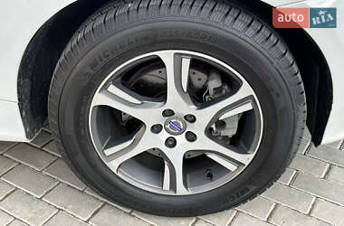 Внедорожник / Кроссовер Volvo XC60 2014 в 