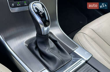 Внедорожник / Кроссовер Volvo XC60 2014 в 