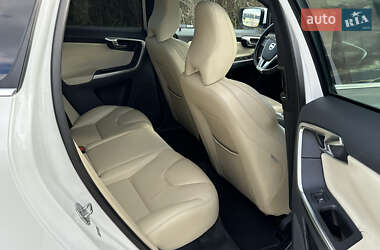 Внедорожник / Кроссовер Volvo XC60 2014 в 